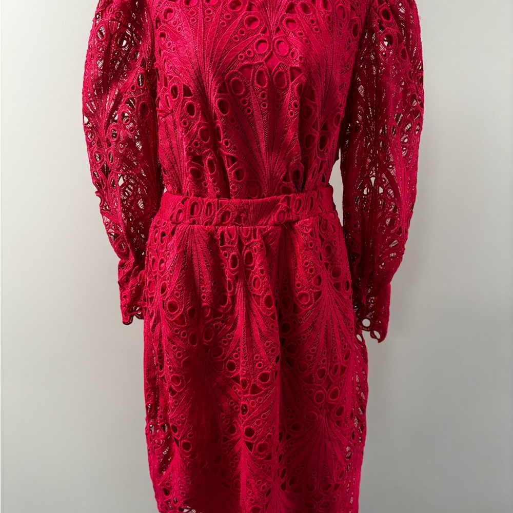 Elegant 2 Piece Lace Skirt Set